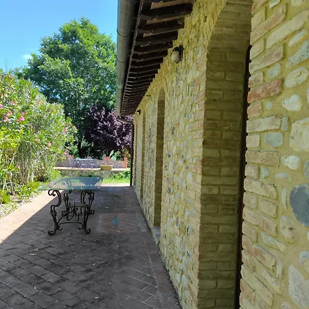 La Casina Nella Fattoria 아파트 시에나