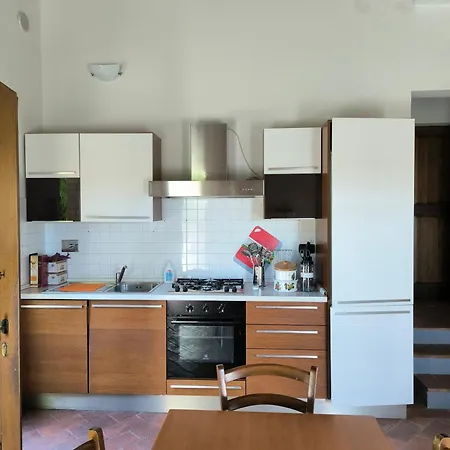 La Casina Nella Fattoria 아파트 *